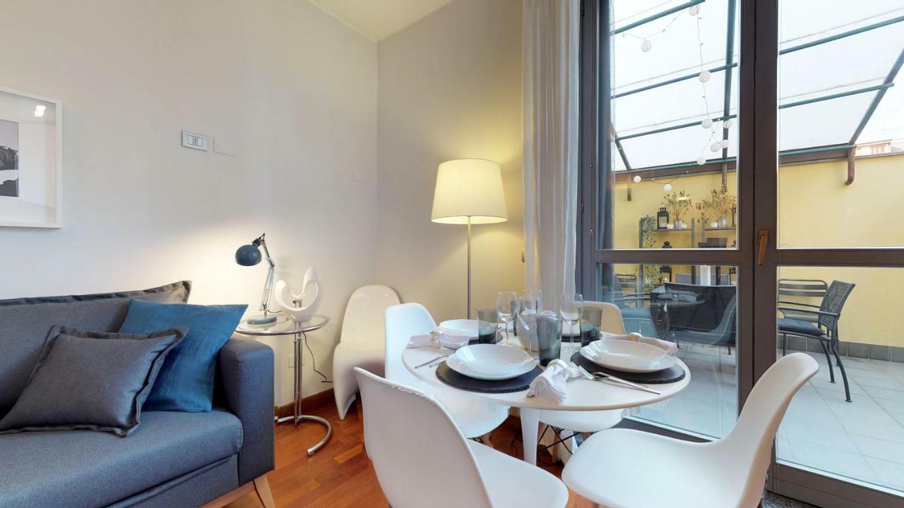 Design Apartment Near Duomo Square Milão Exterior foto